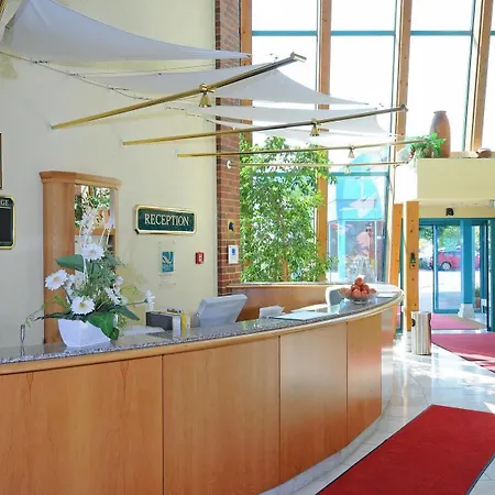 Western Parkhotel Brehna-halle Отель 3*